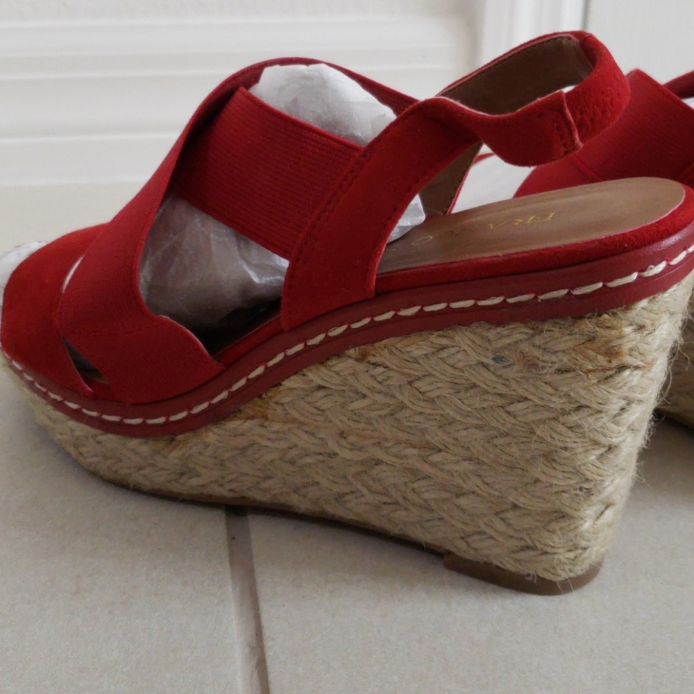 Shoes - Picture 4 of 5